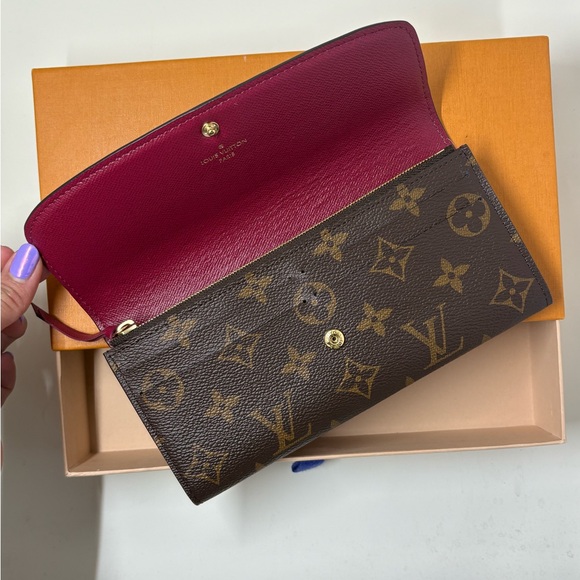 Sold‼️Louis Vuitton Emilie Wallet - Picture 3 of 8